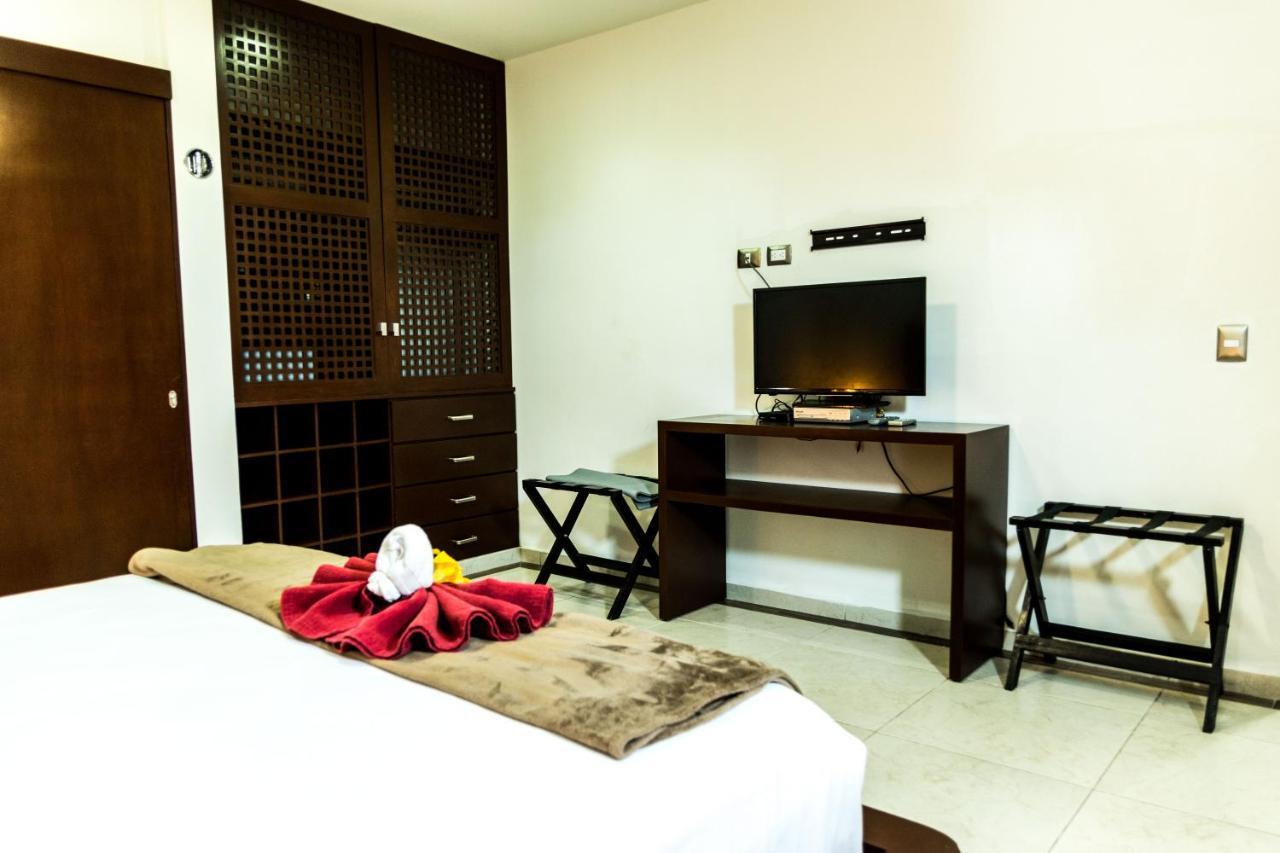 Casa Ticul Hotel Boutique - 5Th Ave (Adults Only) Плая-дель-Кармен Экстерьер фото A room at the hotel