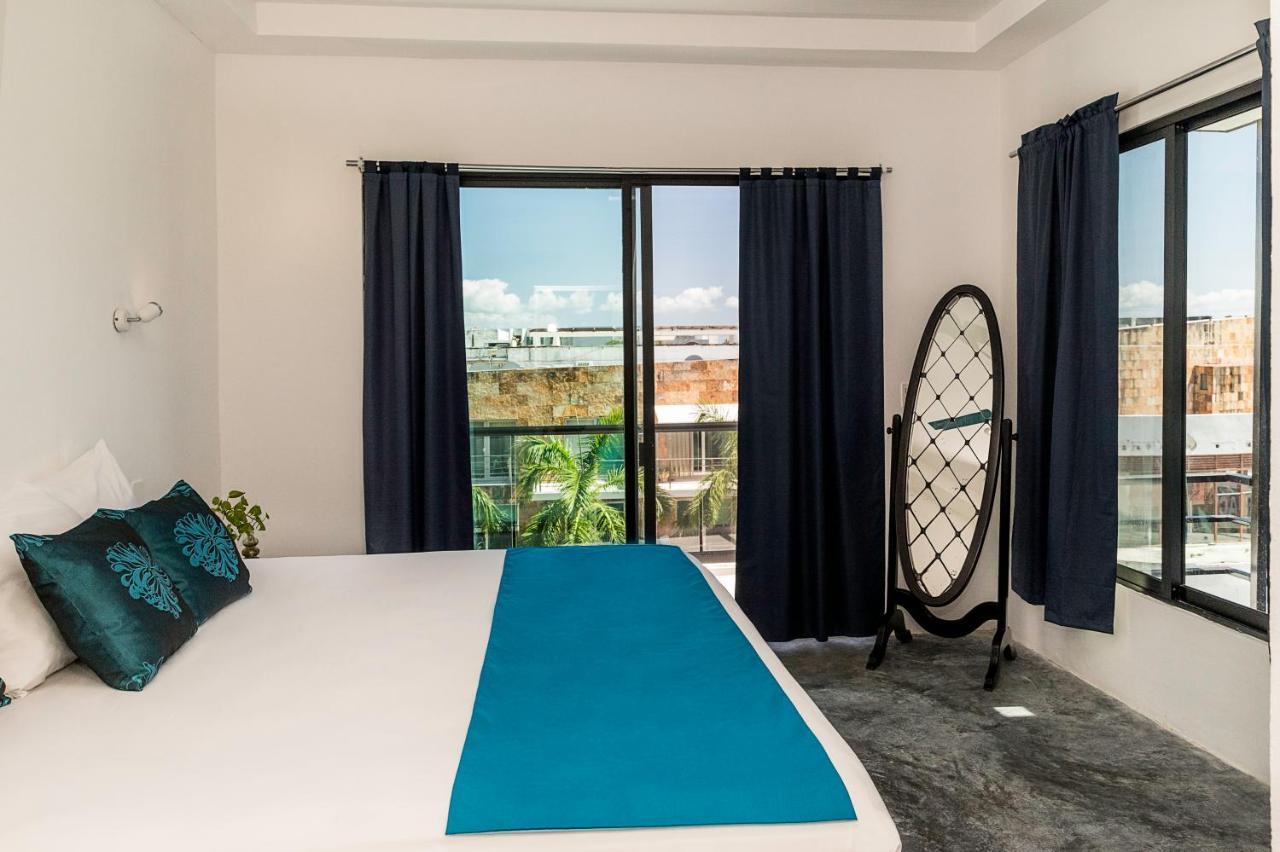 Casa Ticul Hotel Boutique - 5Th Ave (Adults Only) Плая-дель-Кармен Экстерьер фото A bed runner