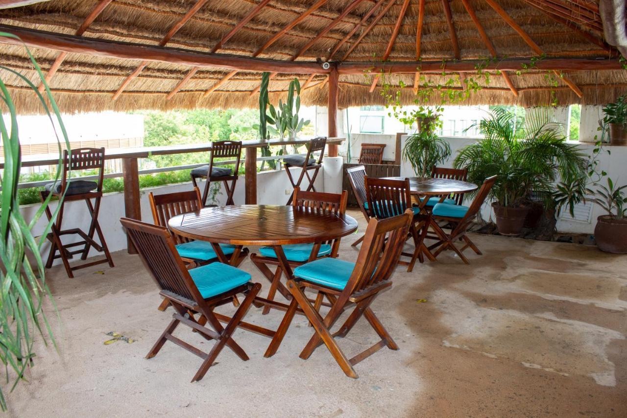 Casa Ticul Hotel Boutique - 5Th Ave (Adults Only) Плая-дель-Кармен Экстерьер фото The restaurant at the hotel