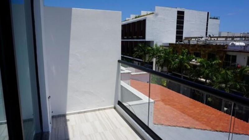 Casa Ticul Hotel Boutique - 5Th Ave (Adults Only) Плая-дель-Кармен Экстерьер фото A glass balustrade